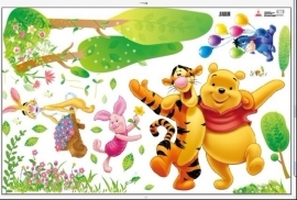 מדבקת קיר פו הדוב עם סנאי 1+1 חינם !