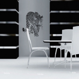 מדבקת קיר נמר בהליכה